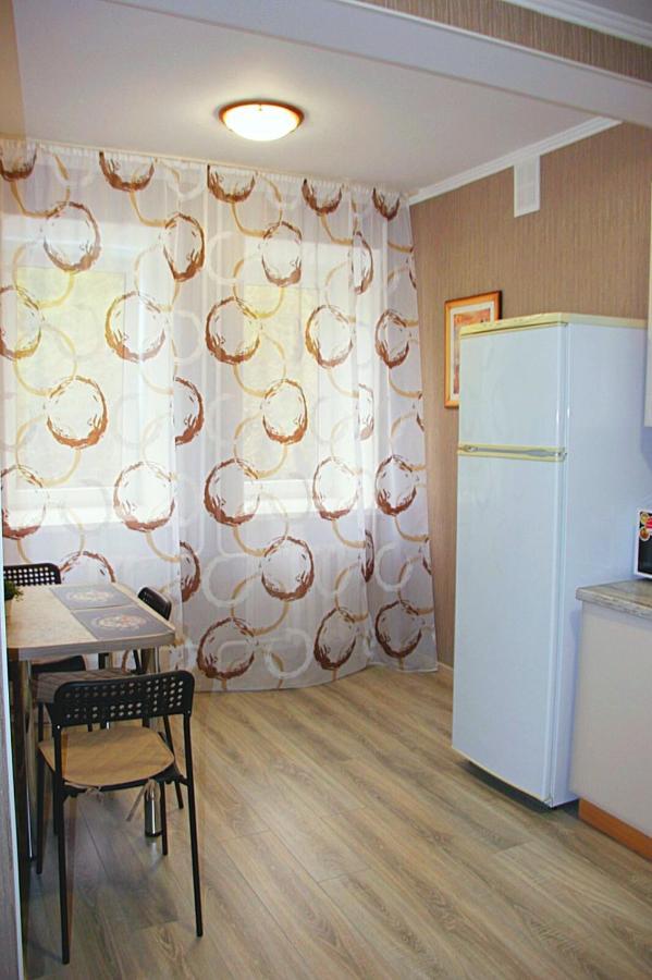 טיומן Apartment On 50Let Oktyabrya 3/1 מראה חיצוני תמונה